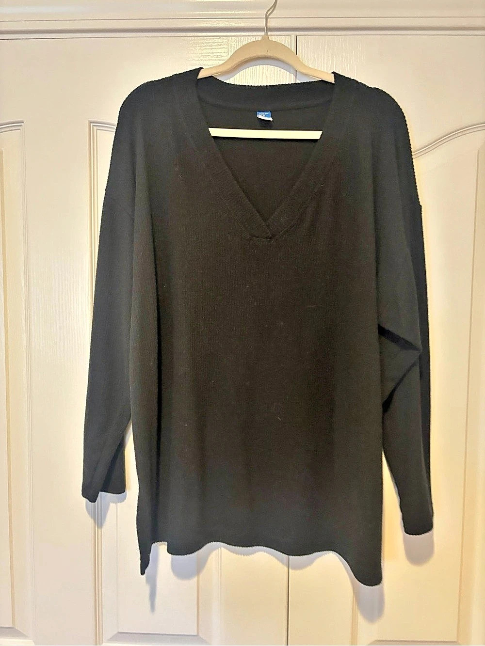 Old Navy Plush Tee Ribbed V-Neck Long Sleeve Sweater Black xL